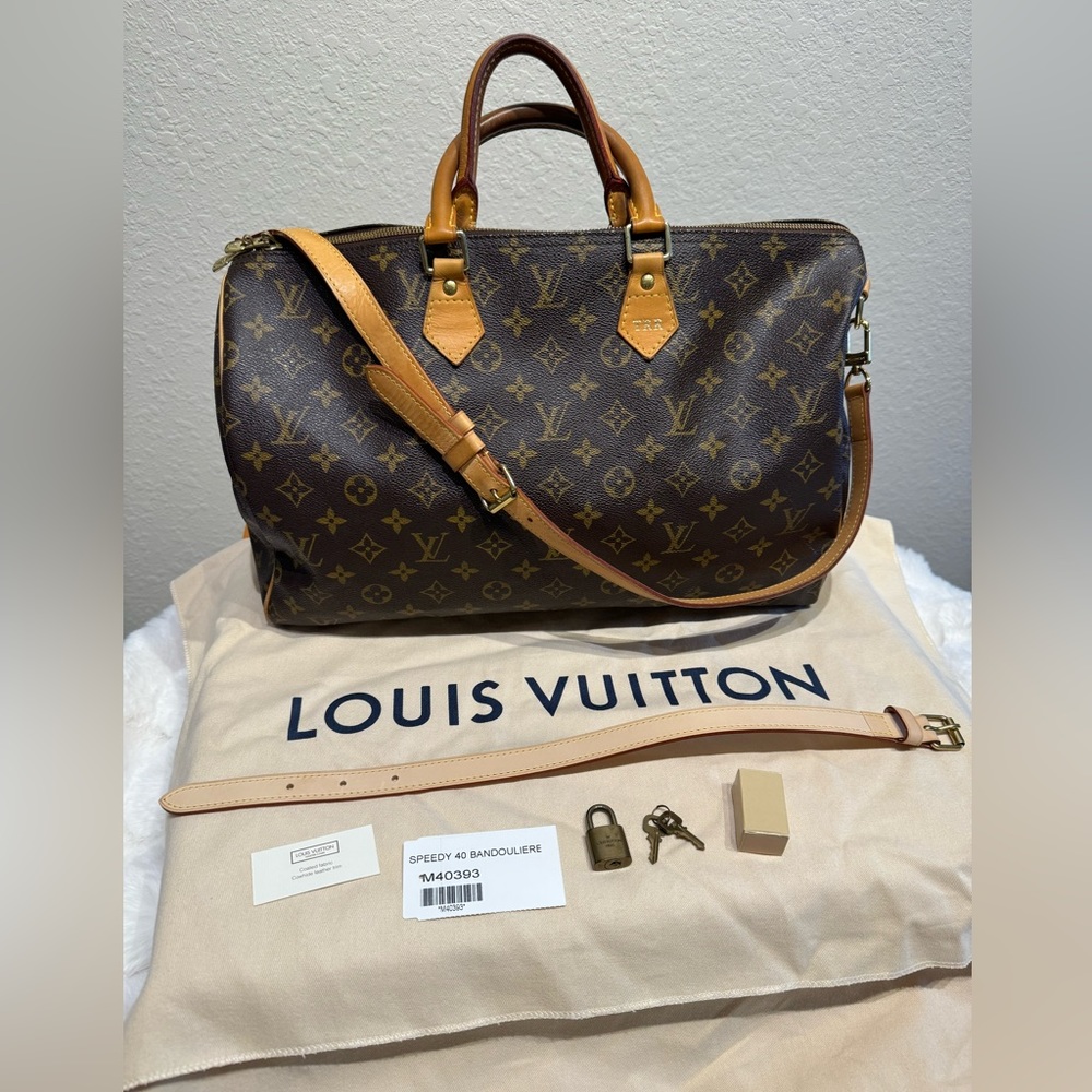 Louis Vuitton Speedy 40 Bandouliere Monogram Canvas